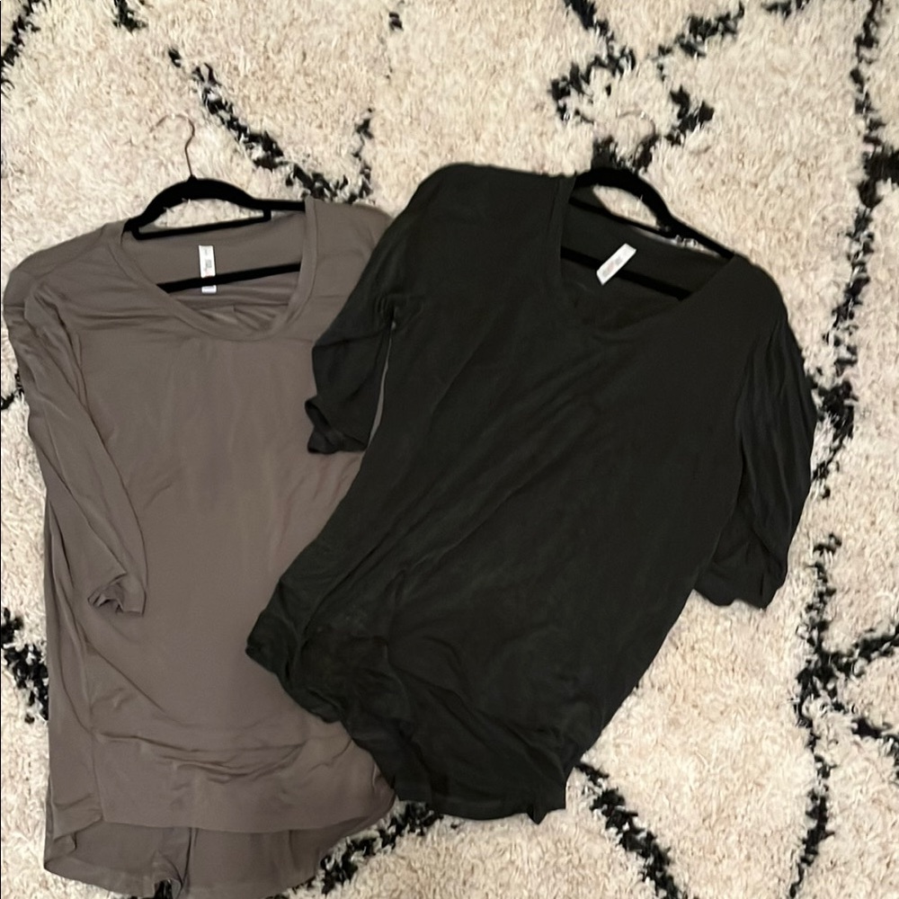 Latched Mama Gray and Black Long Sleeve Tees Relaxed Fitted